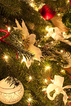 Ausschnitt aus einem geschmckten Weihnachtsbaum